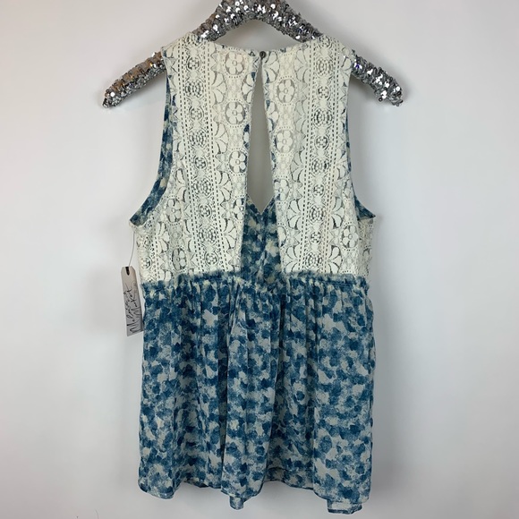 Melrose and Market Lace Open Back Blouse - Picture 2 of 6